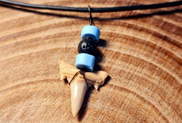 Amulett "Hai Medizin" 